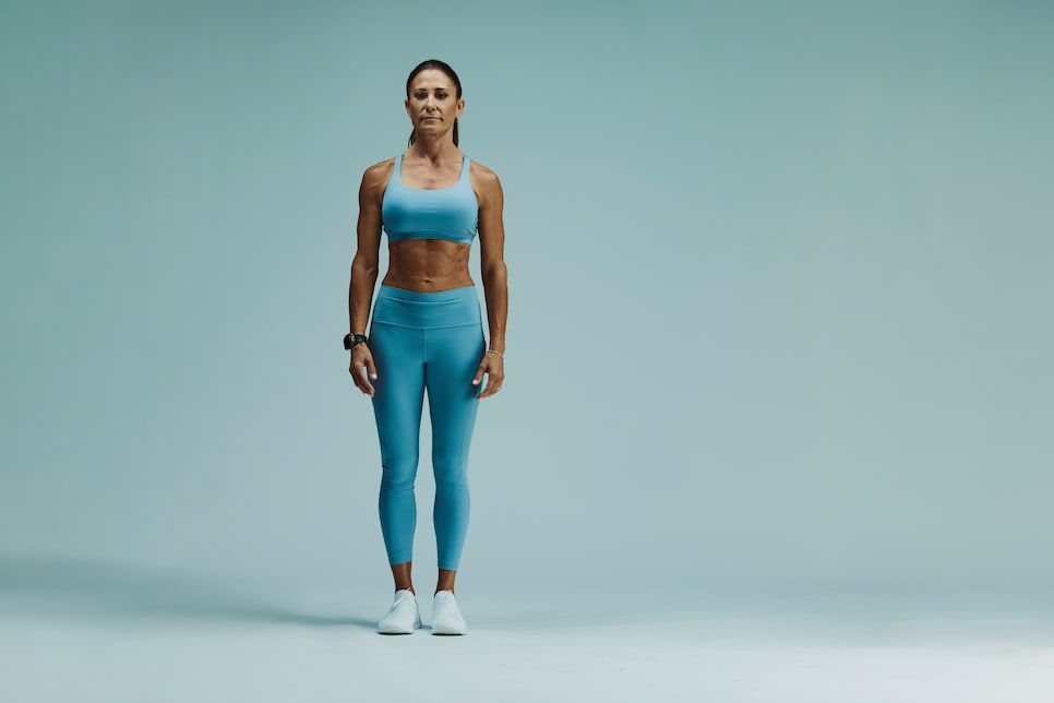 /content/dam/images/golfdigest/fullset/fitness-2024/Doddato Lateral lunge with rotational reach 1.jpg